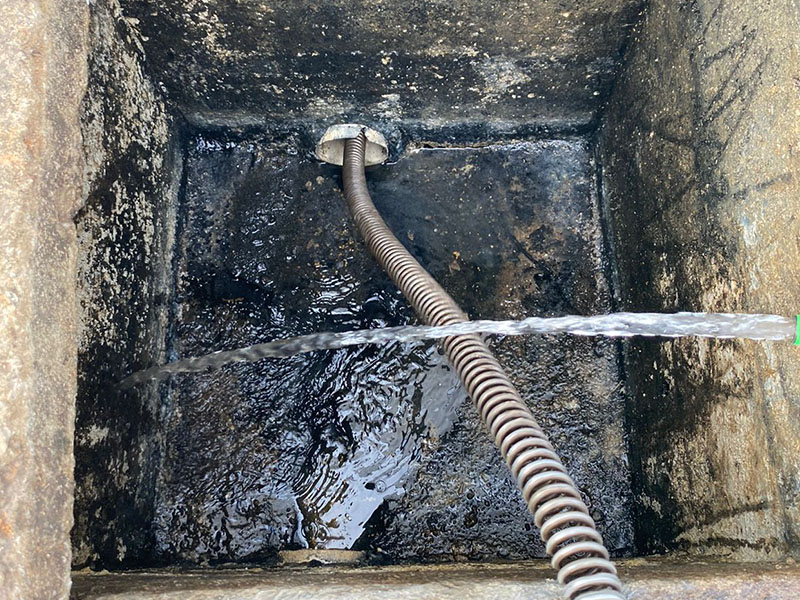 Desentupimento de Caixa de Gordura