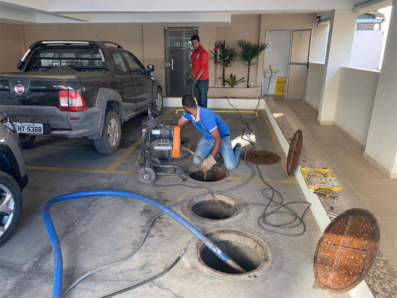 Coleta e Transporte de Efluentes Oleosos